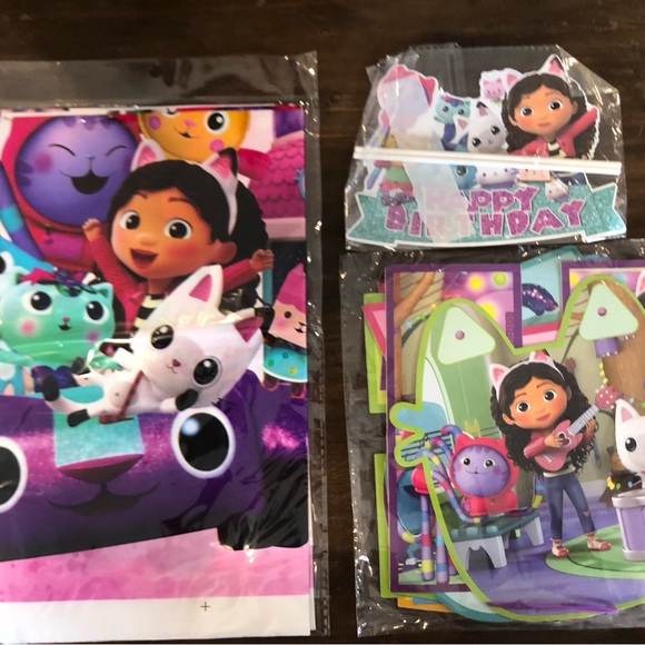 Gabbys Dollhouse Party Supplies (176 pcs) - Picture 2 of 8